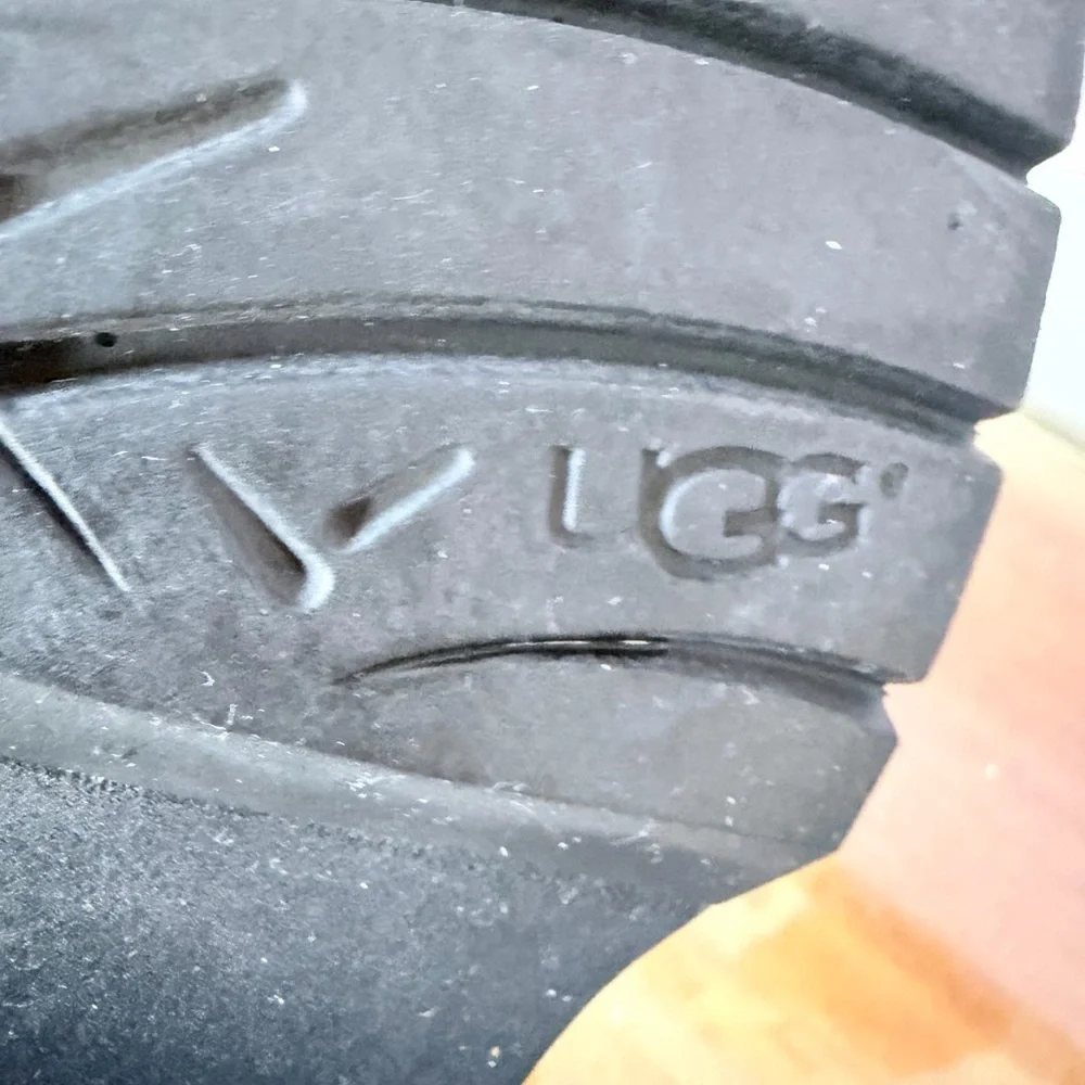 UGG SZ 37 Black Suede Sherpa Boots w Side Zip and platform heel.